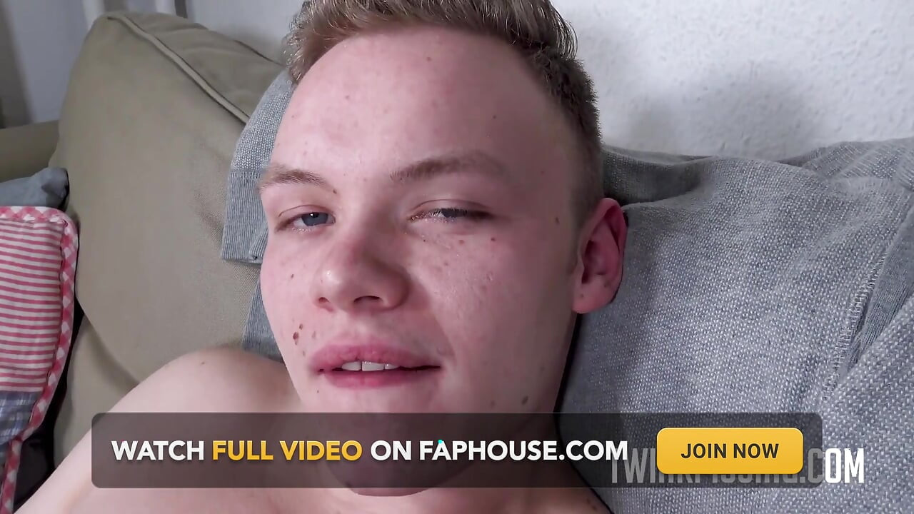 Ben (22) Twink Chlapec dostává honění a chcaní