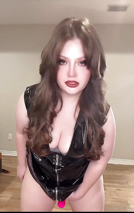 Dommy Stepmommy Humilates Her Submissive