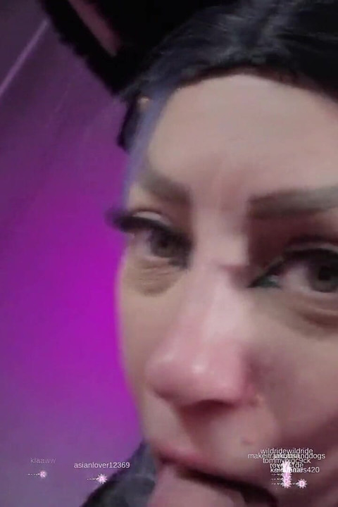Κοστούμι Cutie παίρνει ένα στοματικό Creampie (μέρος 1)