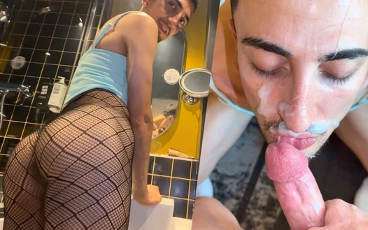 Vili üvey babası tarafından sert sikiliyor