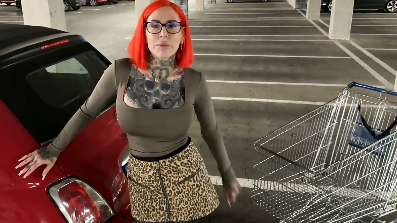 Carpet Slut Picked up From the Furniture Store: Ao Fuck Until She Runs