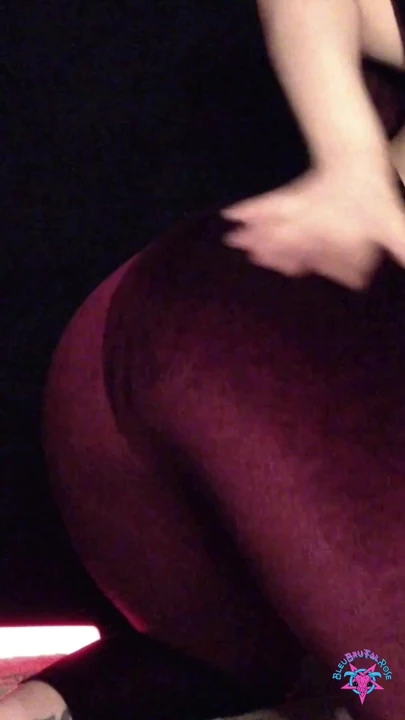 BOURGOGNE VELOUR - VIDEO PORNO COMPLETO SUL MIO PROFILO