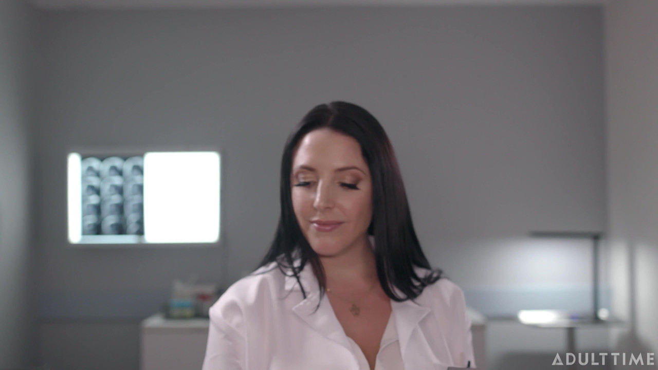 Asmrファンタジー博士。アンジェラ・ホワイトが全身身体検査