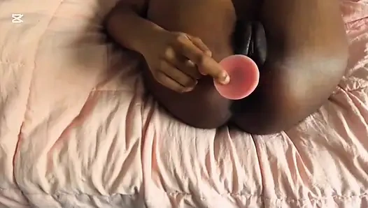 Mia has sex with her husband's friend.