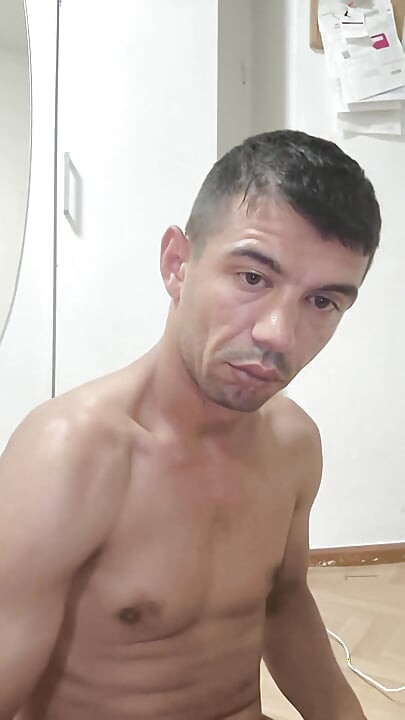 Amateur Guy Stroking Hard Alone in His Room – Real & Passionate Solo