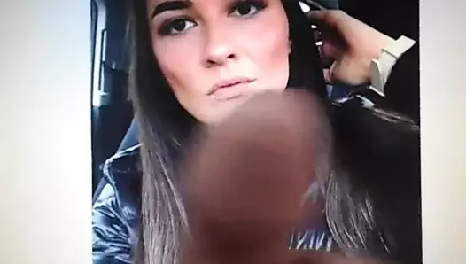 Aliya adında bir kız, 25 yaşında. Urallardan, Rusya. 2