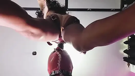 Pelatihan strapon femdom pov