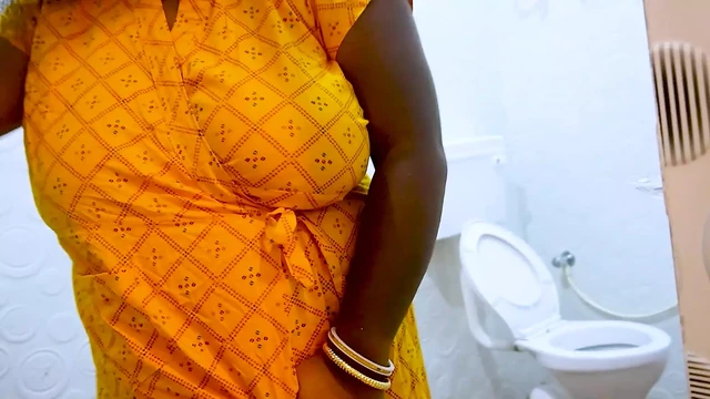 AN HOUSEWIFE WAIT FOR HER PLUMBER TO DO WORK HER BATHROOM, AND WATCH FROM BELOW  FULL FUCKING