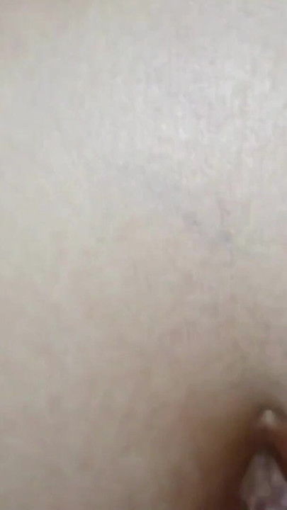 Napínavý okamžik z "ošukal jsem ústa, zadek a kundičku této nezbedné holky"