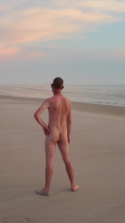 Lonly Beach