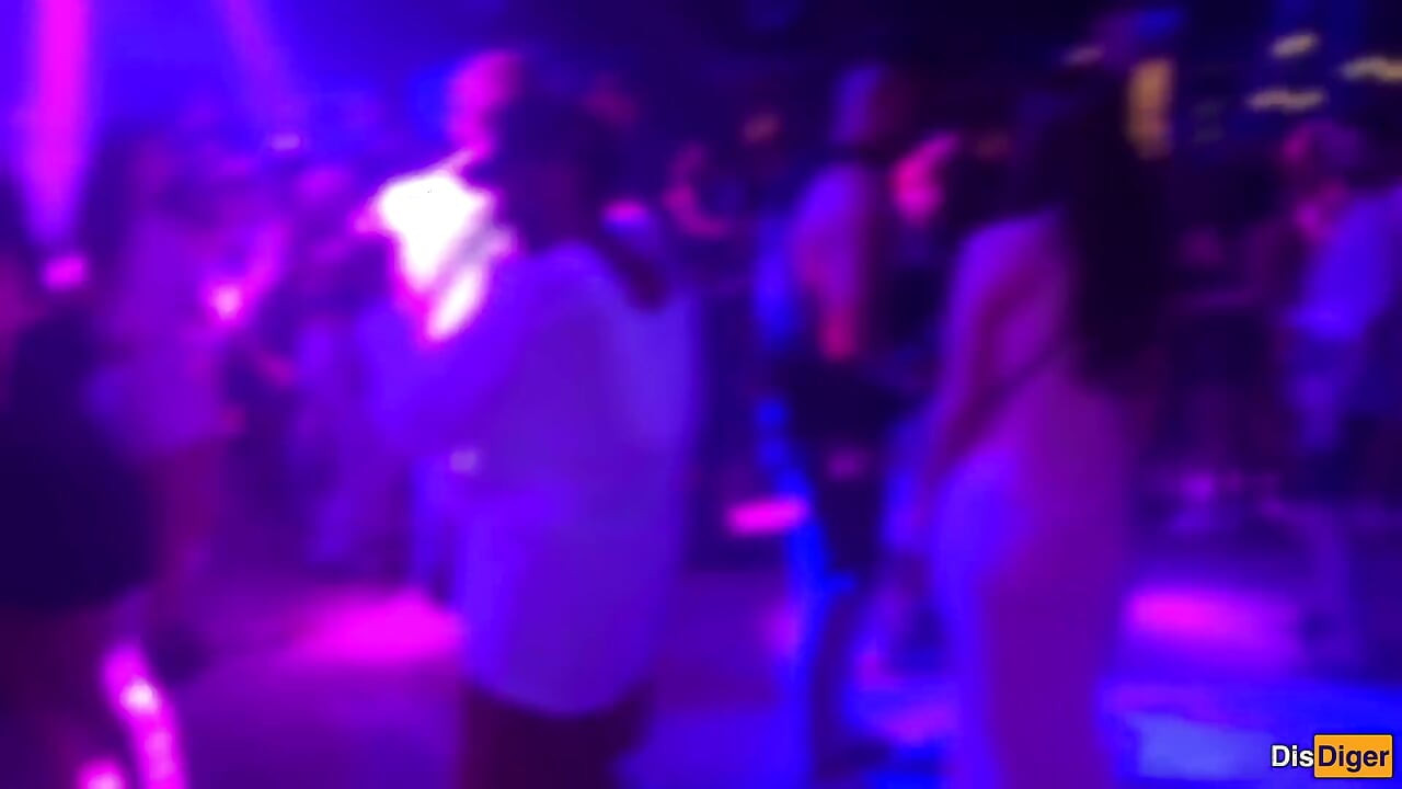 Horny Girl Agreed to Have Sex in a Nightclub Toilet