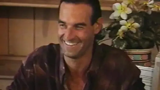 Mike Horner ve eski arkadaşı sarışın güzel Kathlyn Ashley'i ilk kimin sikeceği üzerine bahse girdi