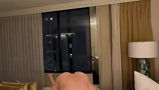 Bir üniversite projemizi bitirebilmemiz için geldi