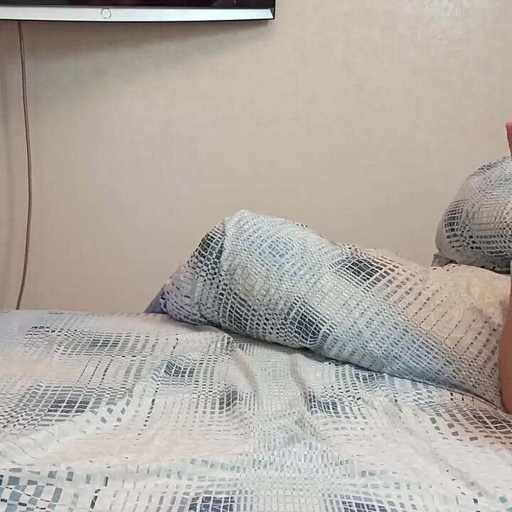 Evening blowjob. Cumshot in mouth.