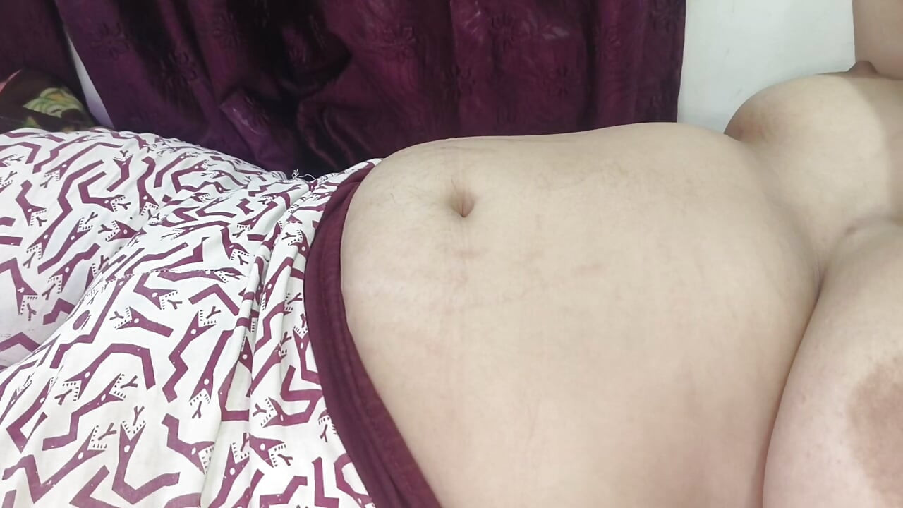 妻と彼の友人はディガホテルで満喫しています