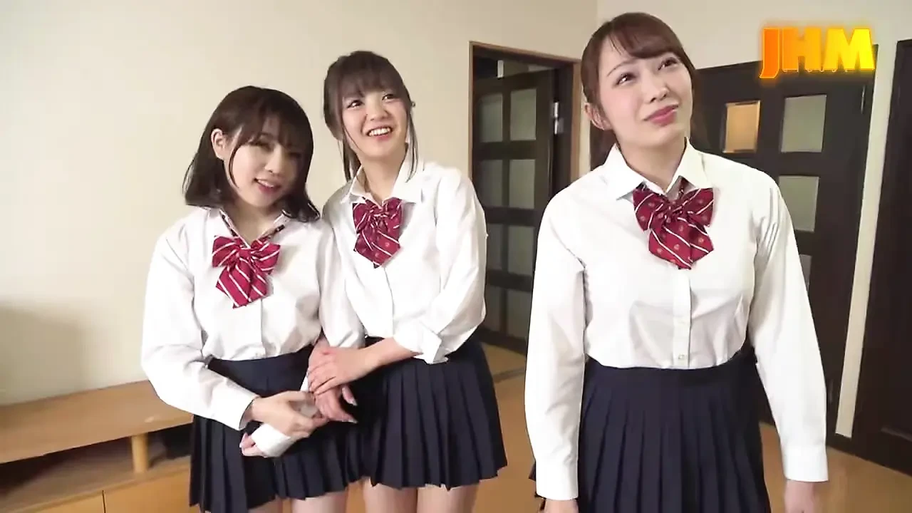 我所有的暗恋都穿着制服, 不停地挑逗我 - 我绝望的幻想! - C