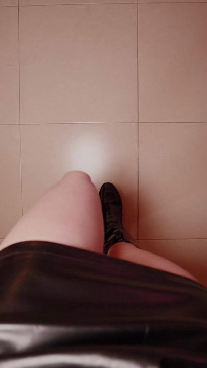 我不走路，我懸浮