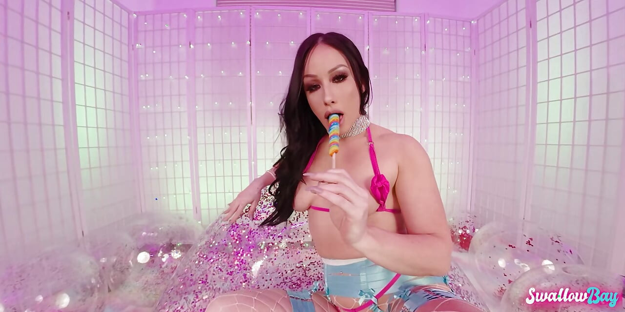 Sensual Blowjob with Top Pornstar Jennifer White
