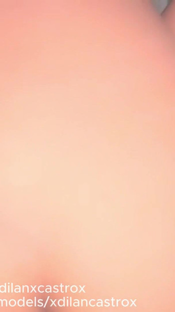 ТВИНК ЕЗДИТ НА ЧЛЕНЕ ГЕТЕРОСЕКСУАЛЬНОГО МУЖЧИНЫ, ПОКА НЕ КОНЧИТ В ЕГО КРЕМПИ-ПОПУ | Клип 1