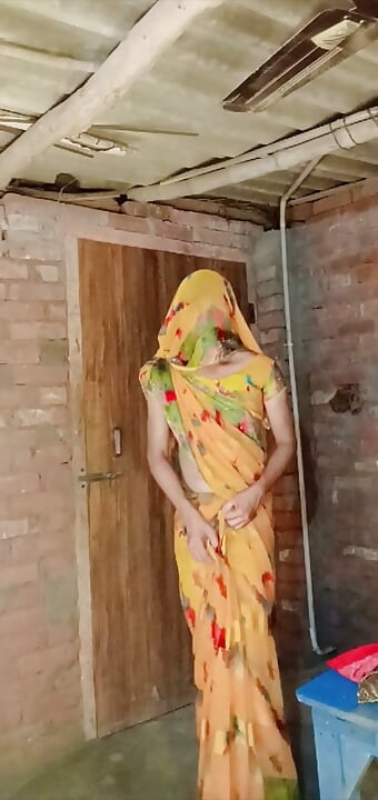 Sapna crossdresser enjoy in beautiful saree