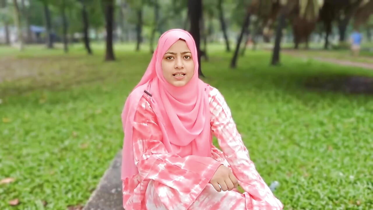 A girl sits alone in the park, then she meets him and friendship then love.