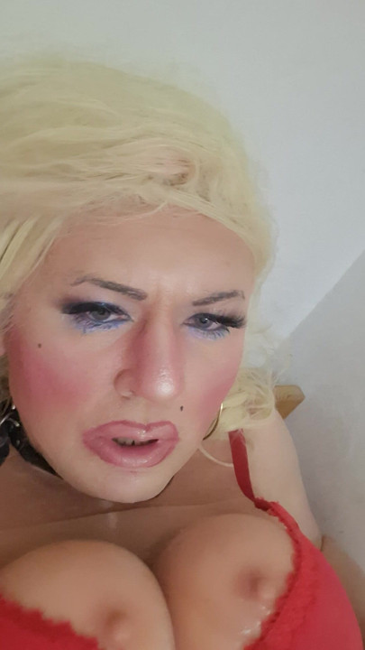 Laura Whore teasing you to get her FUCK