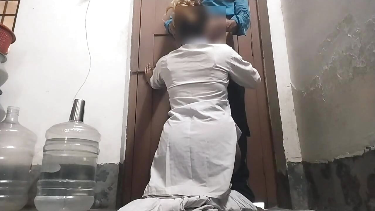 Hintli üniversite öğrencisi ve öğretmeni