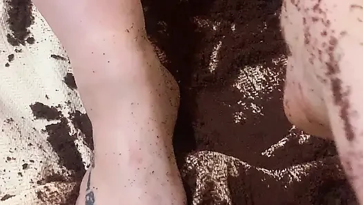 Feet Feet Feet in the Cake