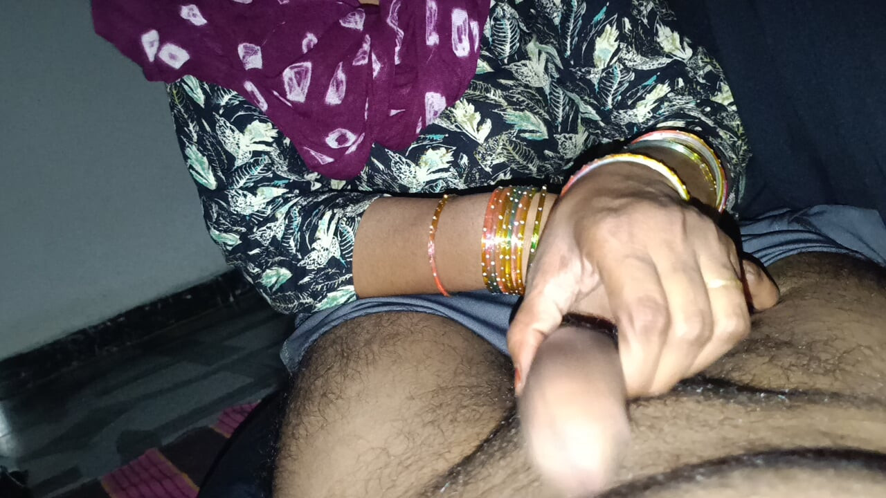 Bhabhi Ne Mari Moti are madrachod hath dukhne Laga