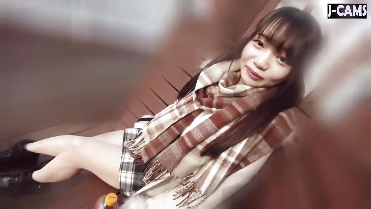 Obedient M Type Woman Enjoys Being Led Around Finding Pleasure in a Bold Sate Tease Job-1