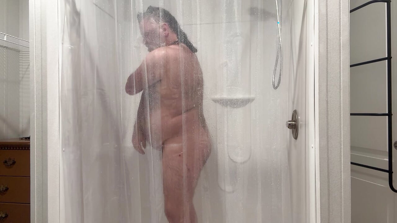 Du vil dusje med meg