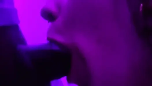 Das schöne schulmädchen dherlydoll gibt mir einen leckeren blowjob und schlampiges abspritzen in den mund!