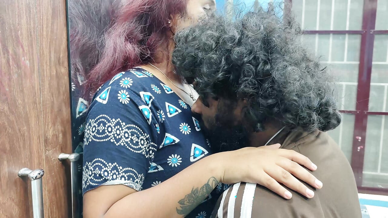 Lip lock , neck kiss and hot romance with mallu girl