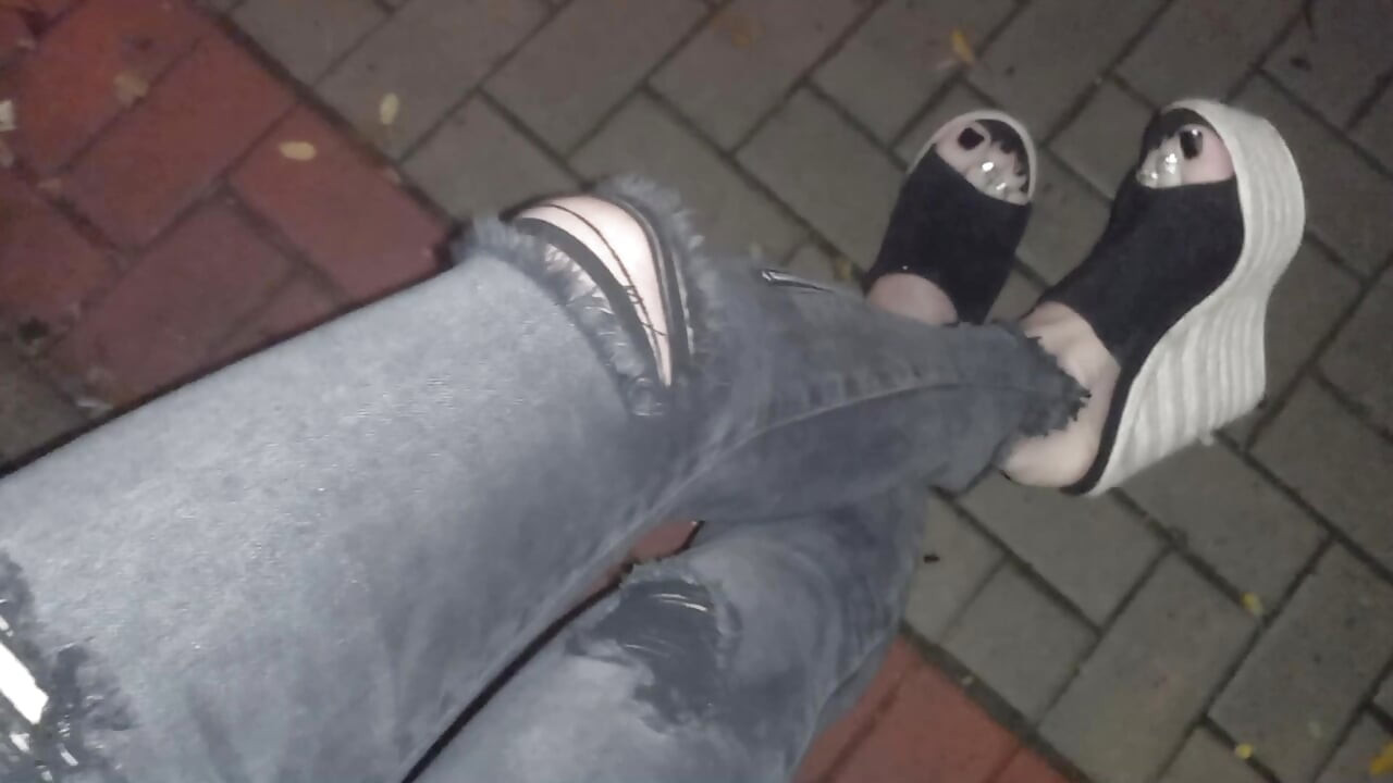 crossdressing in public