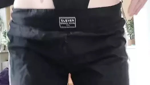 Elza Kom: Of course you really want to undress me