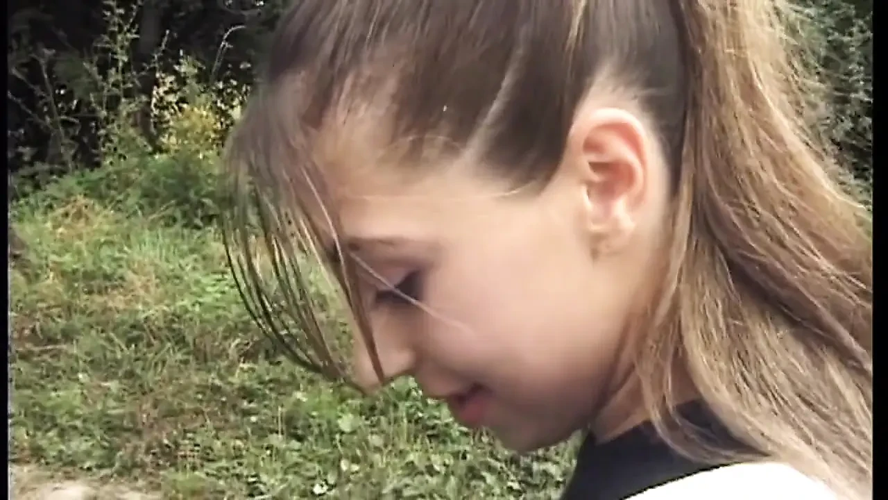 Mature Brunette Dripping Wet in Outdoor Hardcore Romp