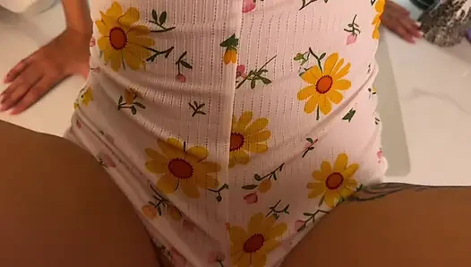 Aku sudah lama ingin meniduri istri temanku, tapi aku tidak tahu dia juga menginginkannya