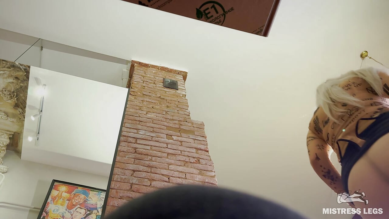 Χαστούκι στο πρόσωπο με τα γυμνά πόδια μου και επιδόρπιο στο πρόσωπο