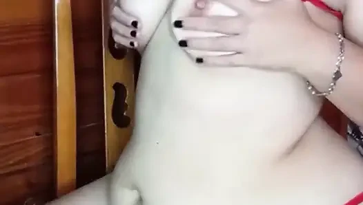 Ich Spiele Mit Meinem Dicken Bauch Und Meinen Möpsen