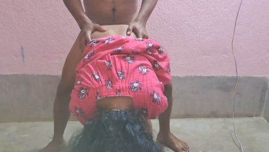 India Villege bhabhi masturbándose