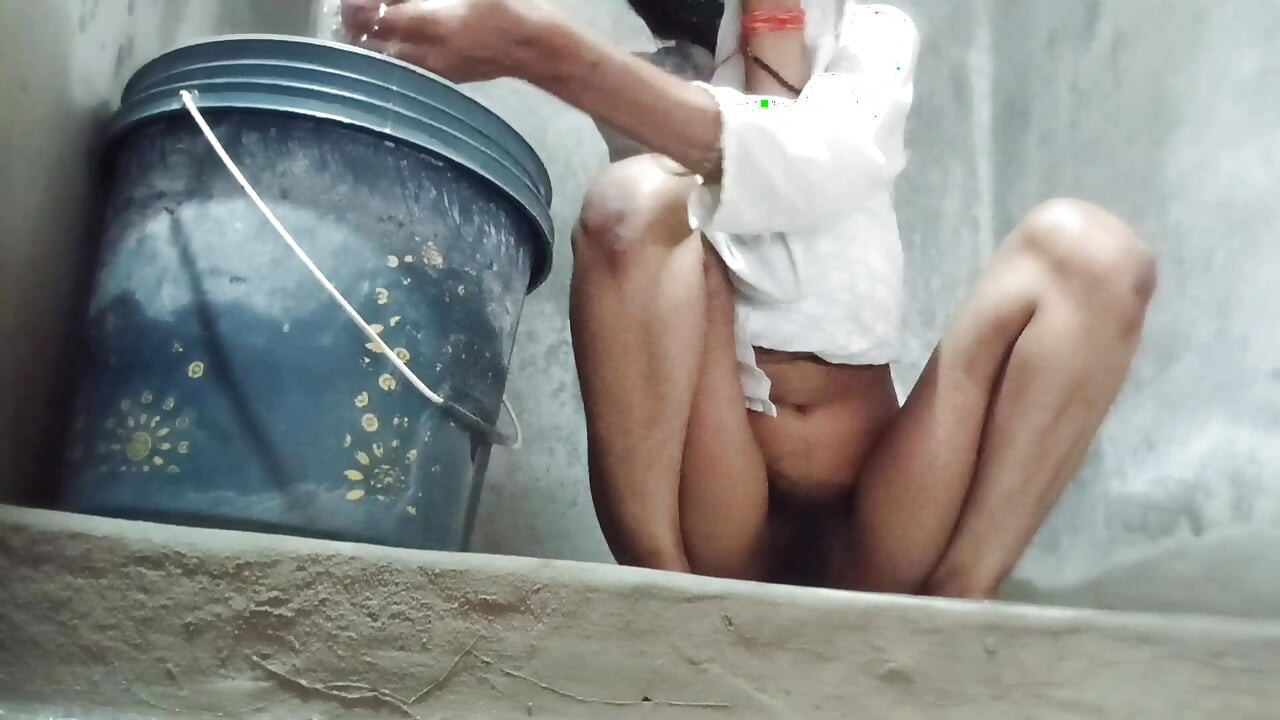 Tonton rutinitas harian dari desa desi Bihari randi.