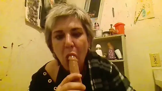 Wet Pussy Vibe BJ
