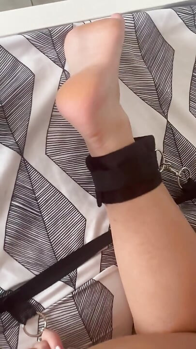 Deepthroat and Blowjob Tied up - Submissive