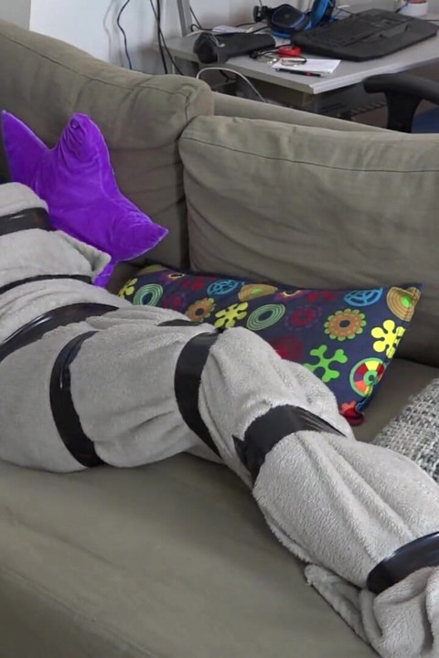 Luna Grey - encased blanket