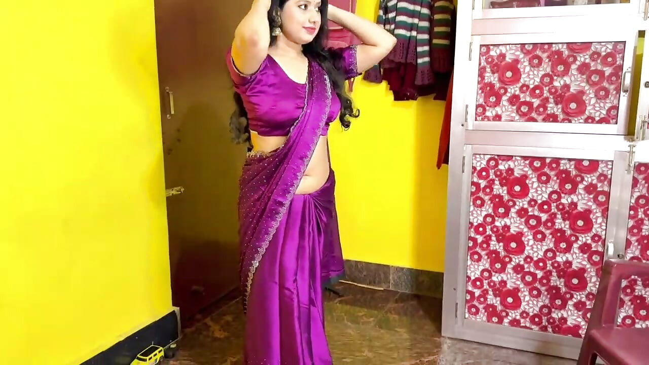 Meri hrni laitina stepsistar ko uske tait pussi men vaibretar ke saath pakro, isse mujhe itna hrni ho jaata hai ki main use jor se chodne lagta hoon.