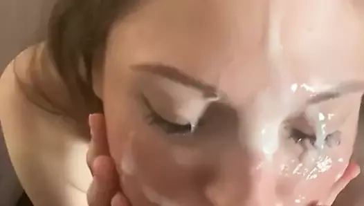 Beautiful brunette gives great head to heavy facial