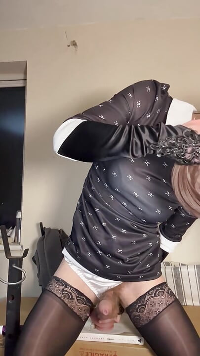 Jess Rides Dildo
