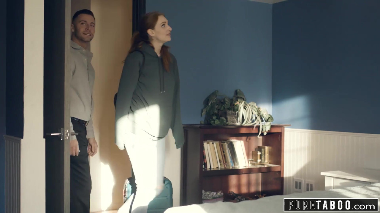 纯禁忌的继父母和继兄弟欢迎新妹妹