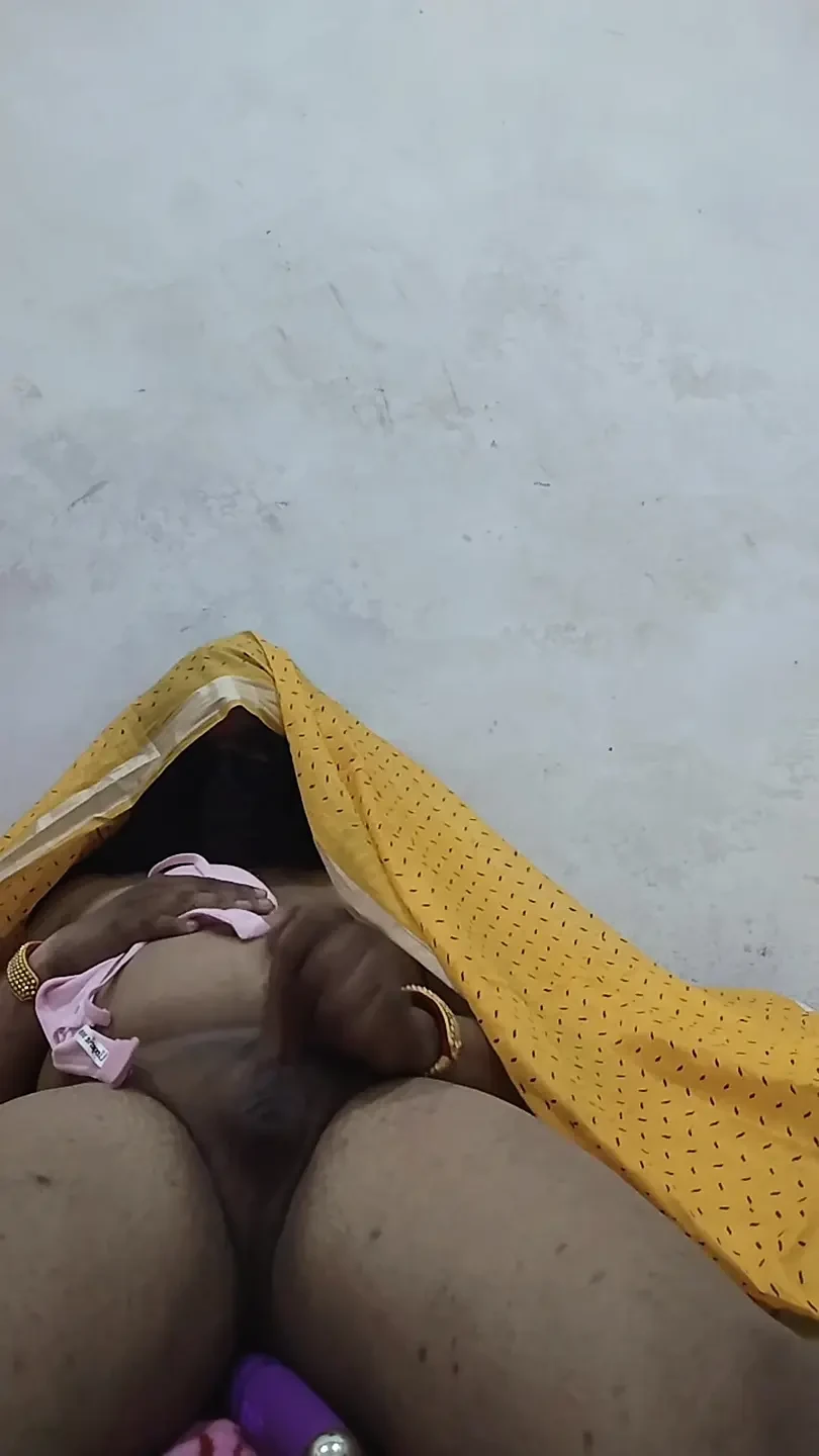 Yupqa bel, katta eshak va kokrak fotosurati