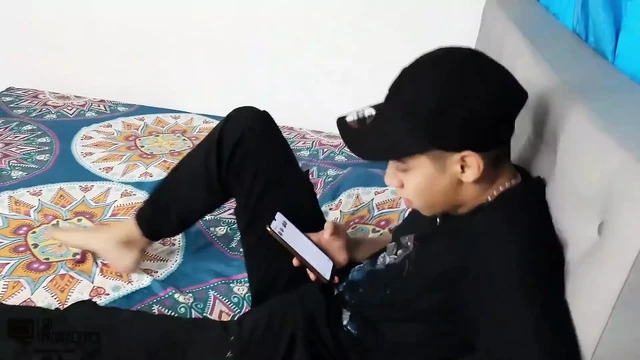 My Stepmother's Whore Wants to Eat My Cock for the First Time - Porn in Spanish
